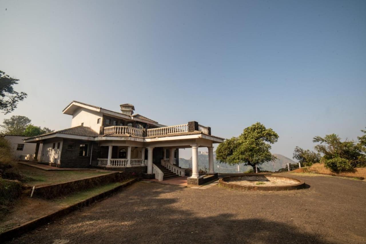 The Cliffhanger - Tarzan'S Villa In The Wilderness Kolhapur Exterior photo