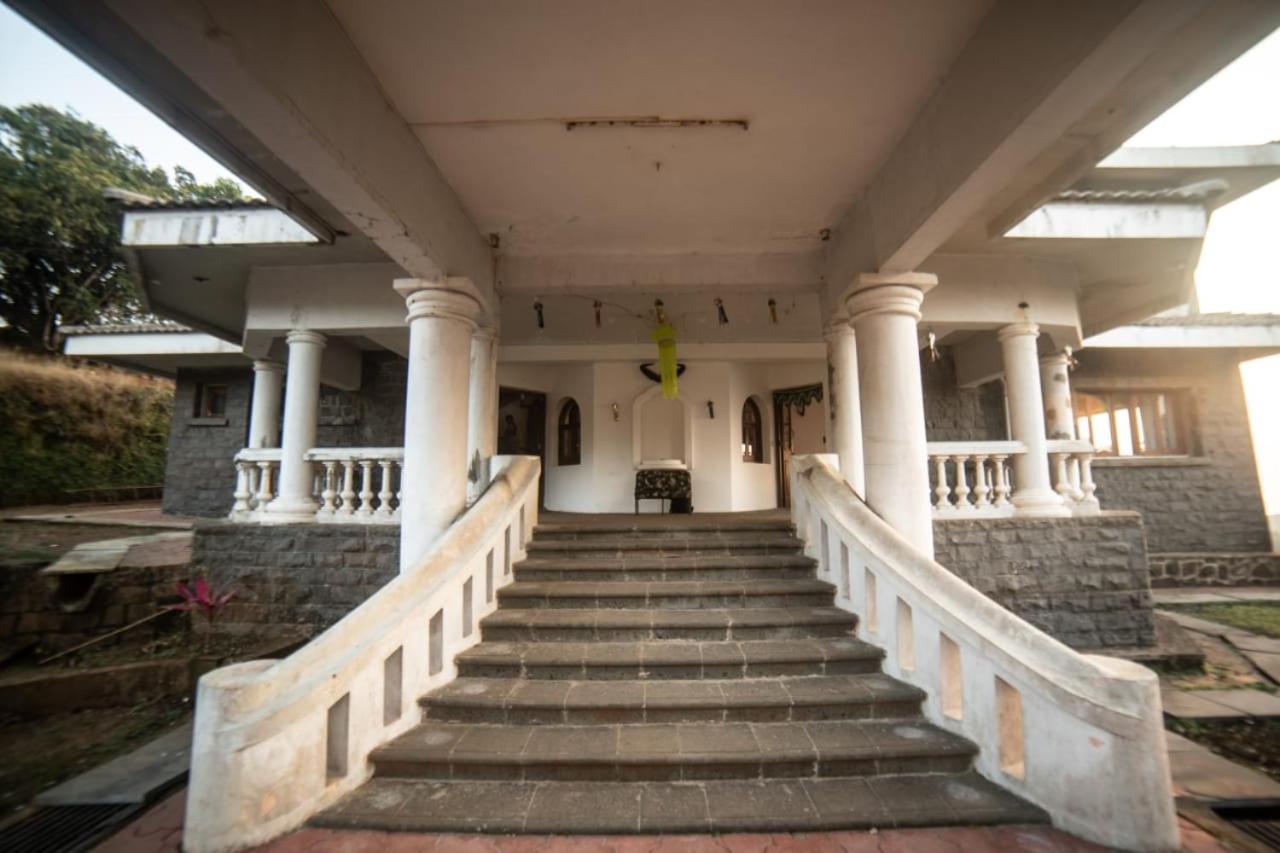 The Cliffhanger - Tarzan'S Villa In The Wilderness Kolhapur Exterior photo