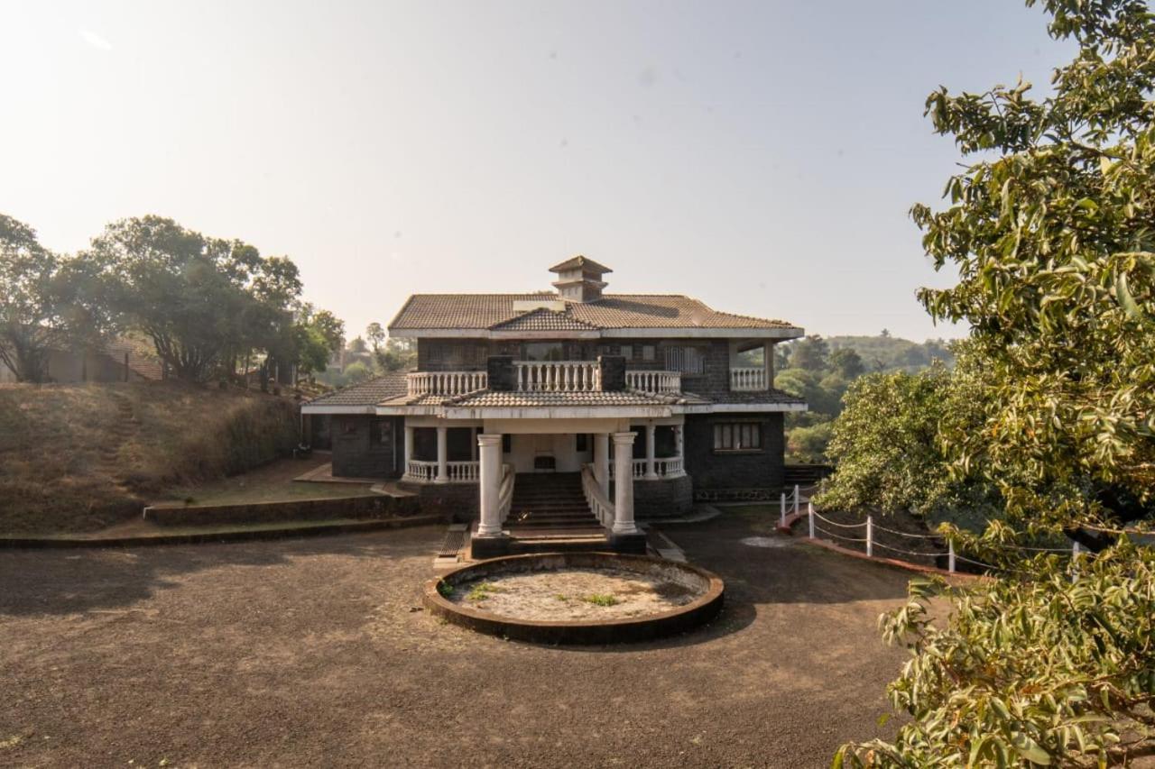 The Cliffhanger - Tarzan'S Villa In The Wilderness Kolhapur Exterior photo